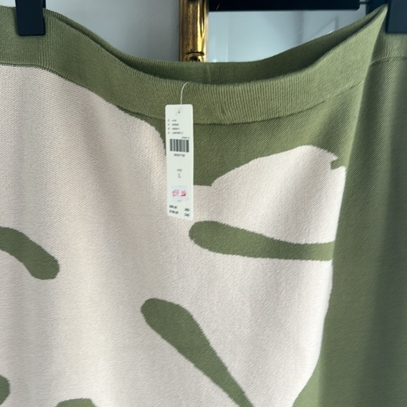 Anthropologie Green and Cream Midi Skirt - Picture 3 of 9